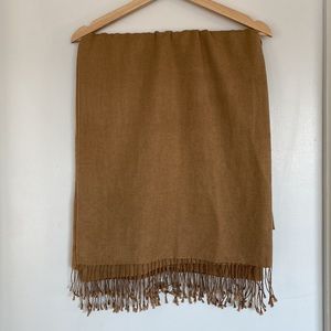 Cashmere and Silk Scarf. Camel.